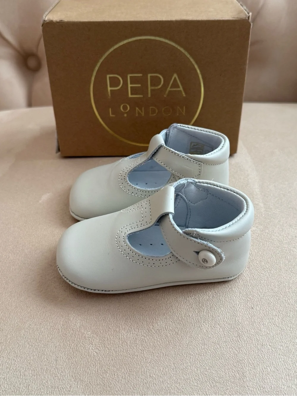 Pepa London Ivory T-Bar Leather Pram Shoes EU 18 Baby Christening Wedding